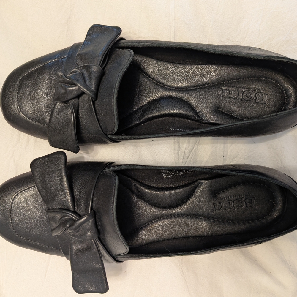 Born Women's Black Leather Flats with Bow